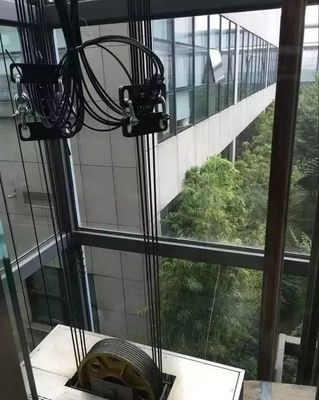 電梯真的會(huì)墜落嗎？揭秘電梯安裝背后的安全機(jī)制